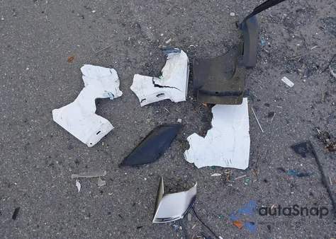 2021 Toyota Rav4 Xle z USA, uszkodzony, nr VIN 2T3P1RFV6MC161443